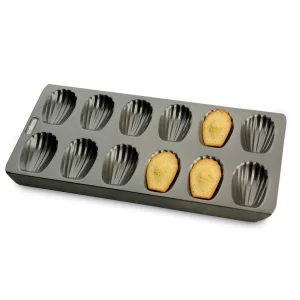 Madeleine tin